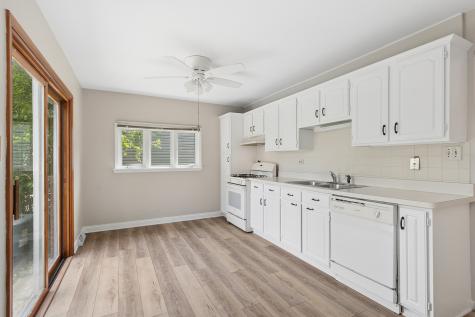 9018 Forest Lane E Hickory Hills IL 60457