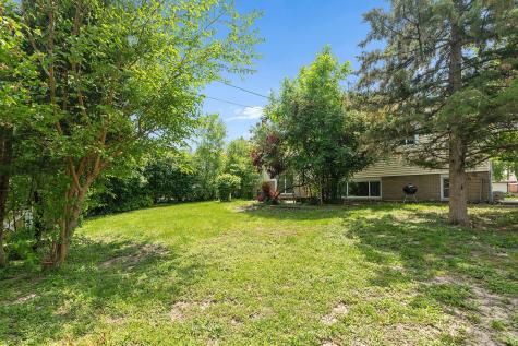 9018 Forest Lane E Hickory Hills IL 60457