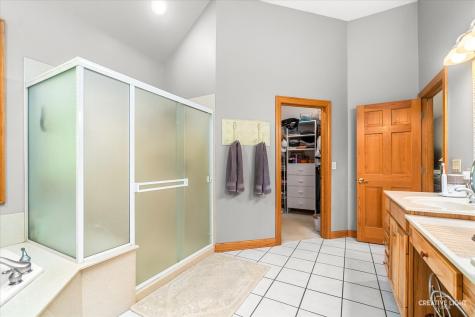 8N419 Sunny Hill Circle Elgin IL 60124