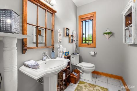 8N419 Sunny Hill Circle Elgin IL 60124