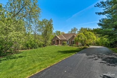 8N419 Sunny Hill Circle Elgin IL 60124