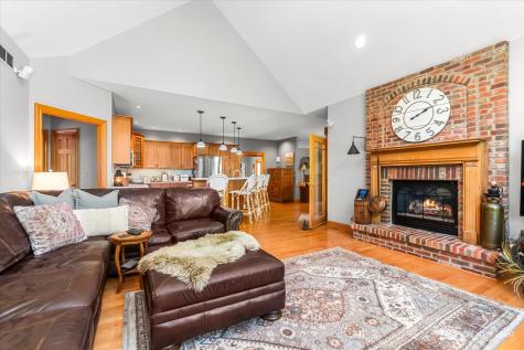8N419 Sunny Hill Circle Elgin IL 60124