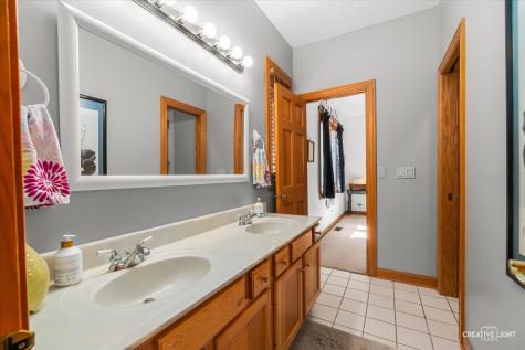 8N419 Sunny Hill Circle Elgin IL 60124