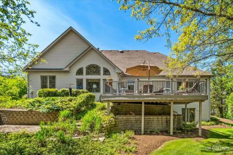 8N419 Sunny Hill Circle Elgin IL 60124