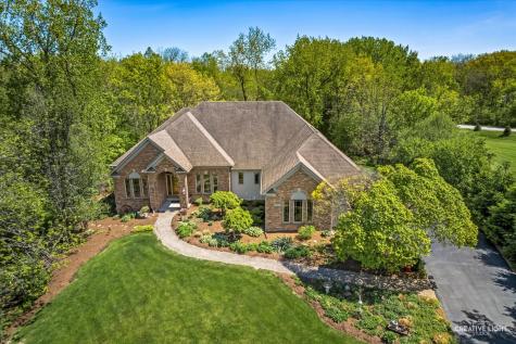 8N419 Sunny Hill Circle Elgin IL 60124