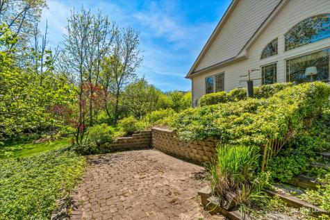 8N419 Sunny Hill Circle Elgin IL 60124