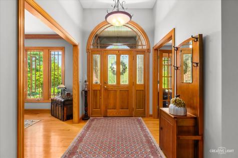 8N419 Sunny Hill Circle Elgin IL 60124