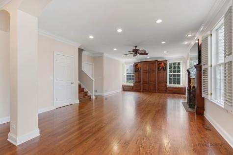 1133 Jessica Lane Libertyville IL 60048