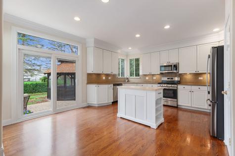 1133 Jessica Lane Libertyville IL 60048