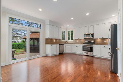 1133 Jessica Lane Libertyville IL 60048
