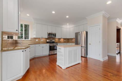 1133 Jessica Lane Libertyville IL 60048