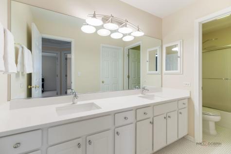 1133 Jessica Lane Libertyville IL 60048