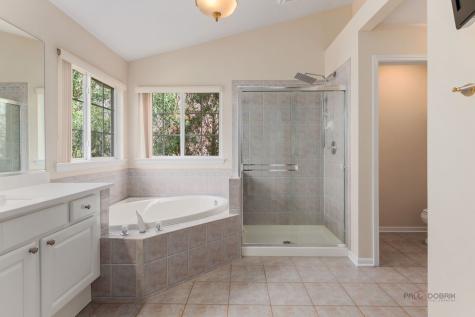 1133 Jessica Lane Libertyville IL 60048
