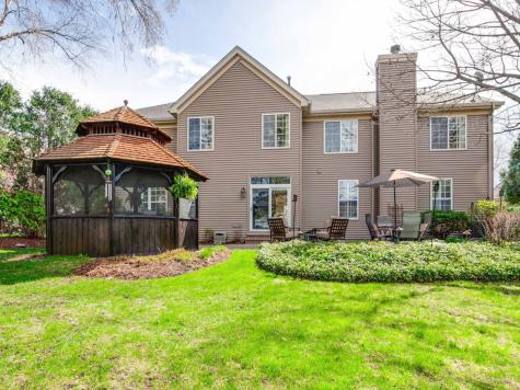 1133 Jessica Lane Libertyville IL 60048