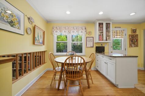 827 Liberty Bell Lane Libertyville IL 60048