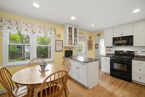 827 Liberty Bell Lane Libertyville IL 60048