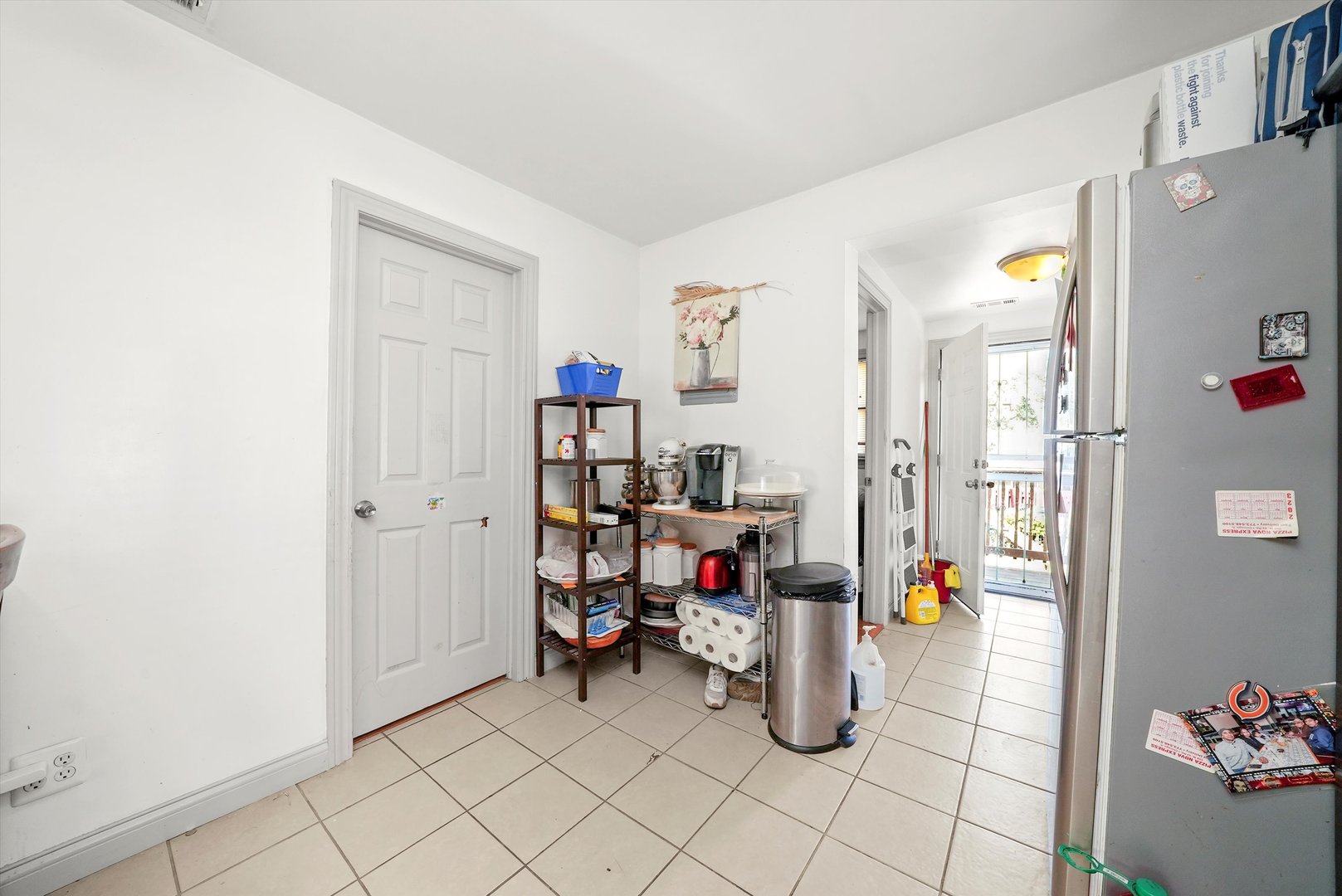 142 West Swann Street Chicago IL 60609