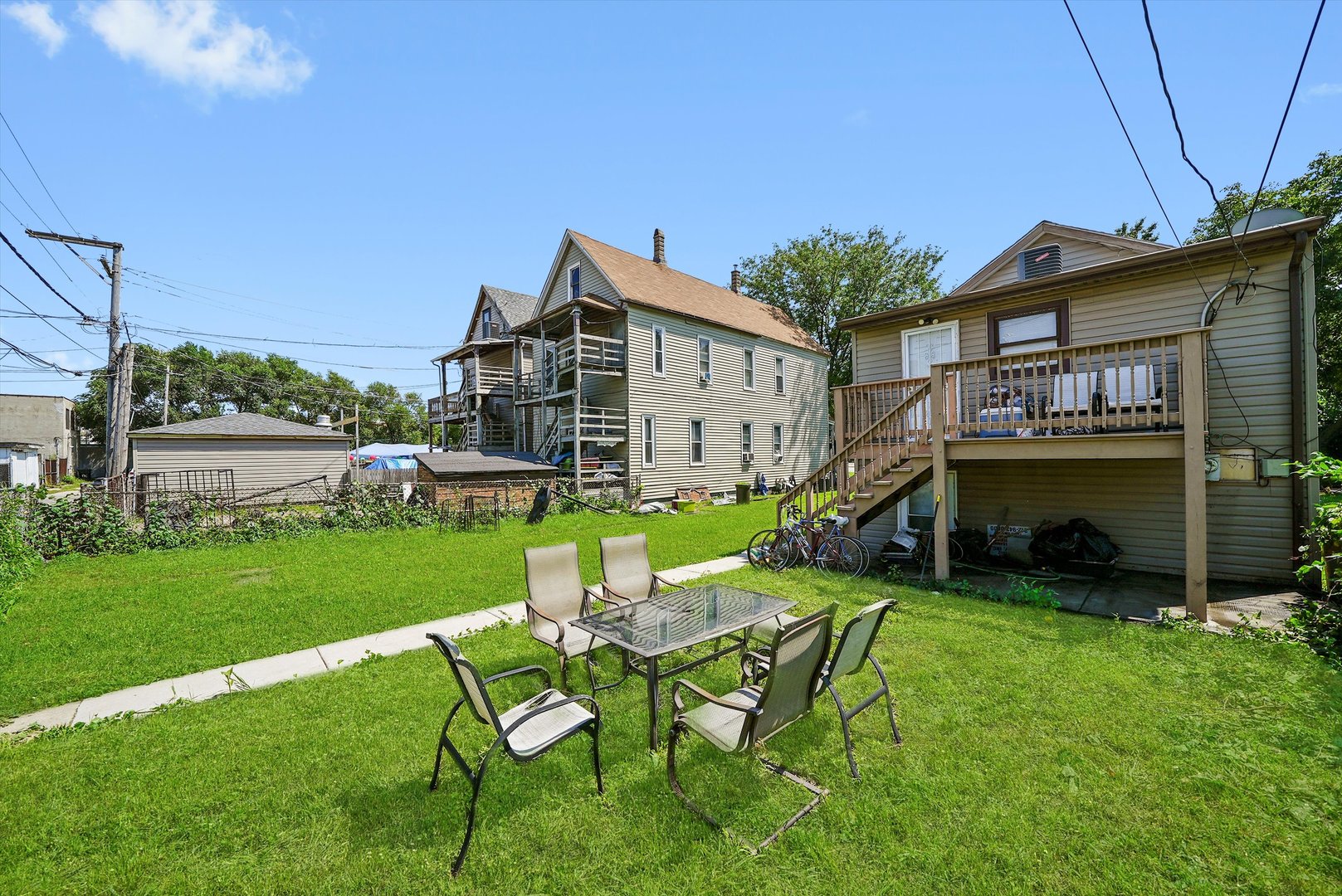 142 West Swann Street Chicago IL 60609