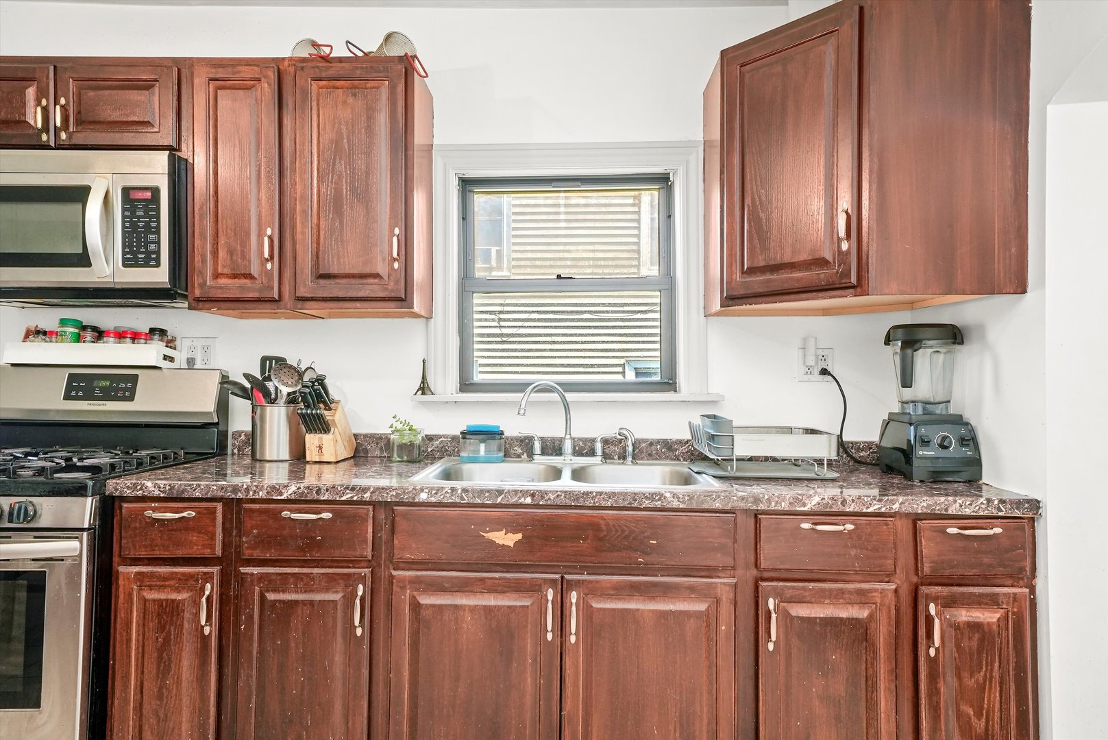 142 West Swann Street Chicago IL 60609