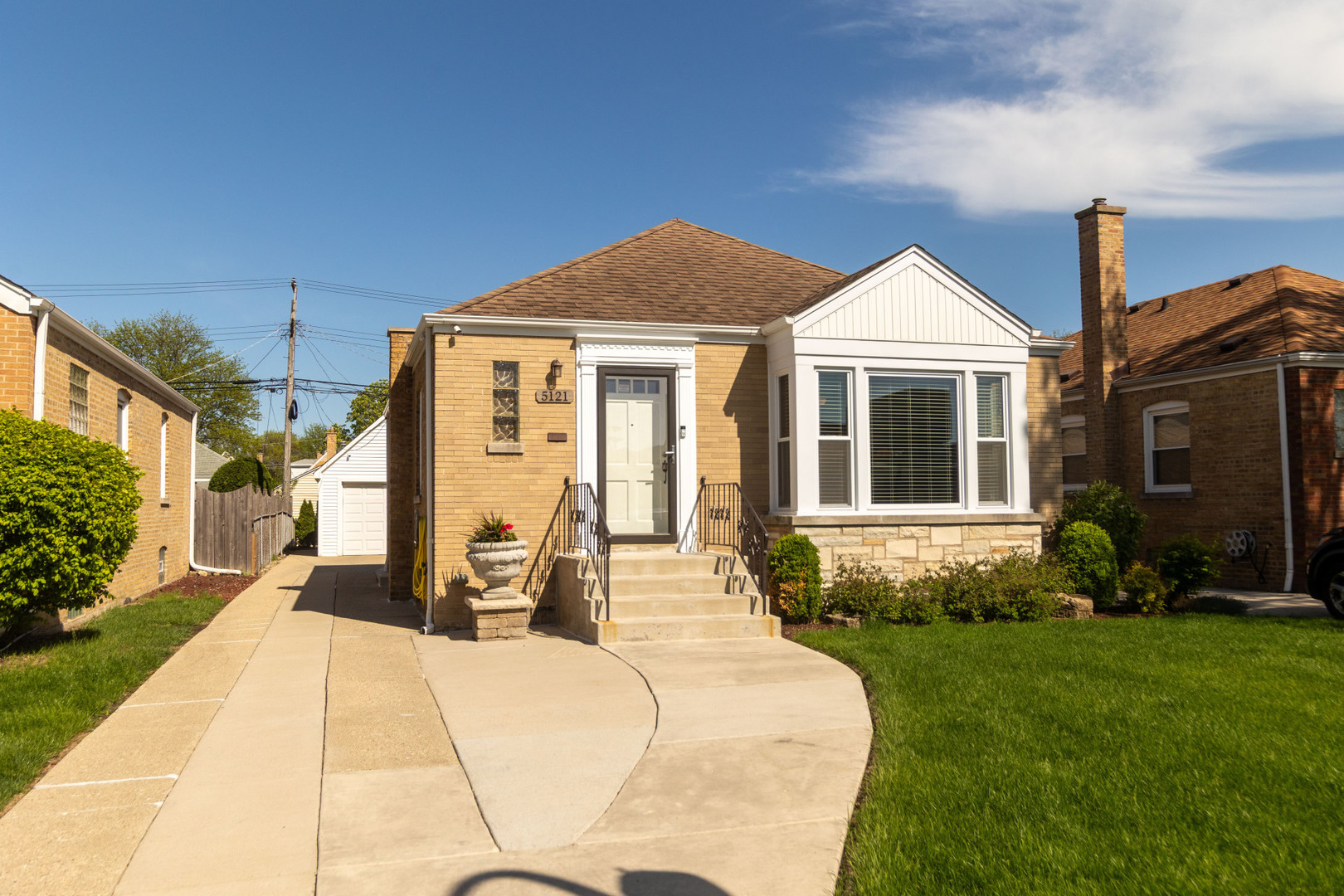 5121 North Nottingham Avenue Chicago IL 60656