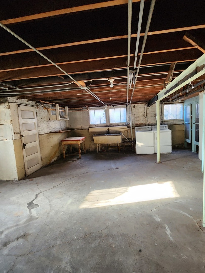 1822 North Mulligan Avenue Chicago IL 60639