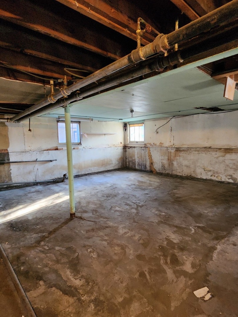 1822 North Mulligan Avenue Chicago IL 60639