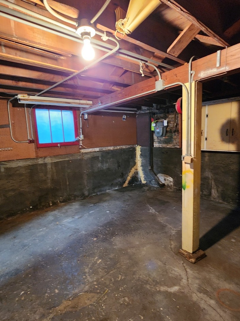 1822 North Mulligan Avenue Chicago IL 60639