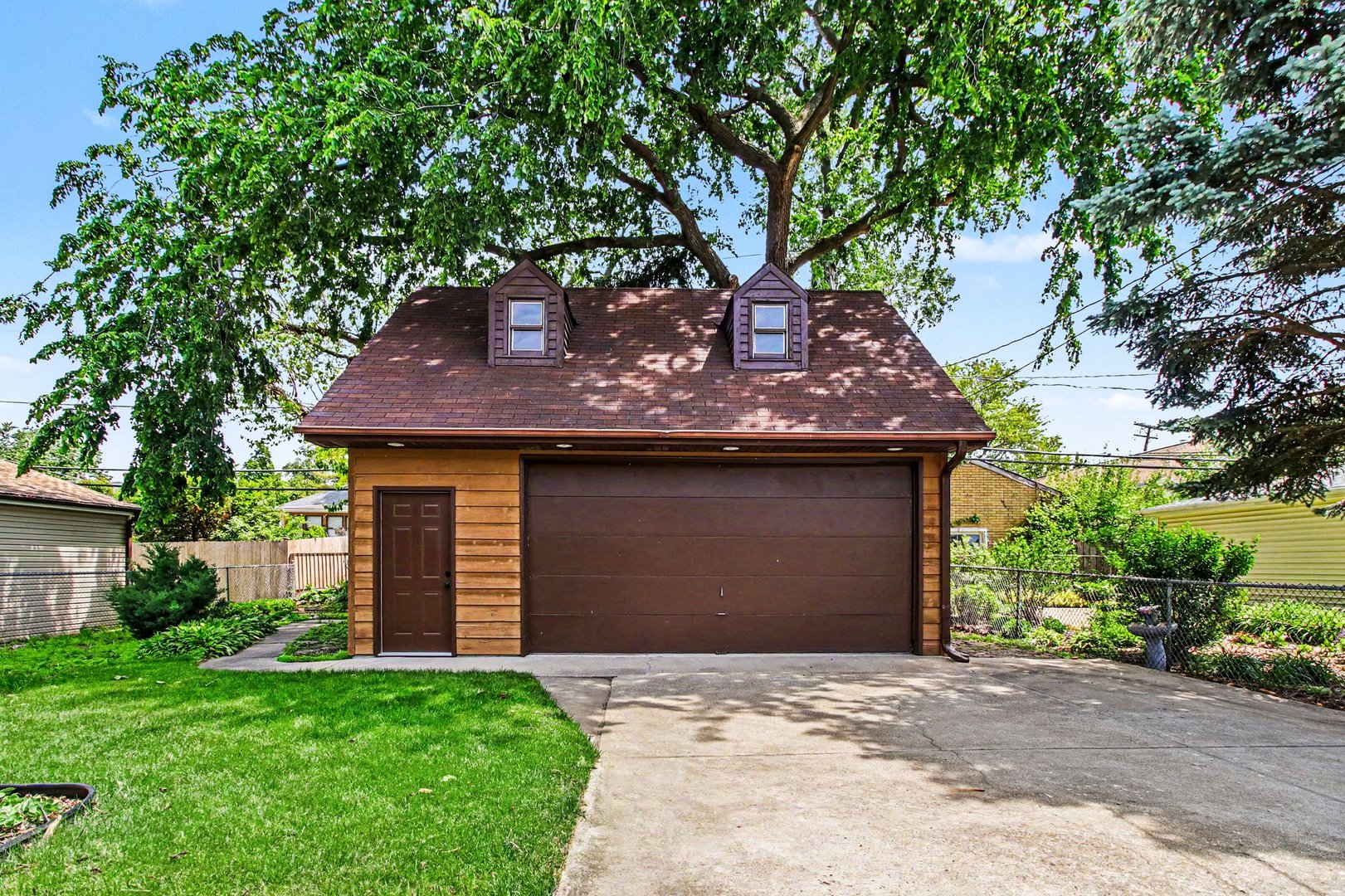 289 South Pick Avenue Elmhurst IL 60126