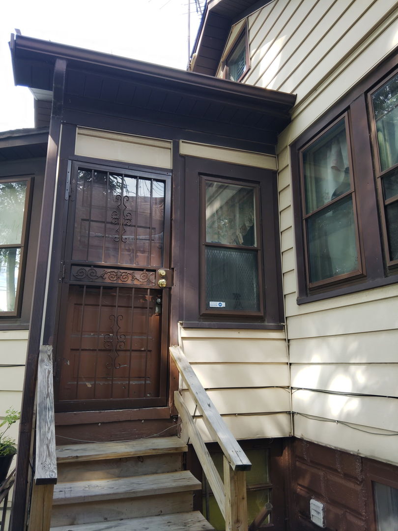 10102 South Yale Avenue Chicago IL 60628