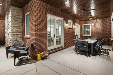 326 East Central Road Arlington Heights IL 60005