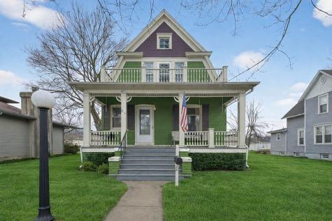 212 North Pine Street Momence IL 60954