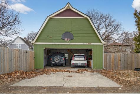 212 North Pine Street Momence IL 60954