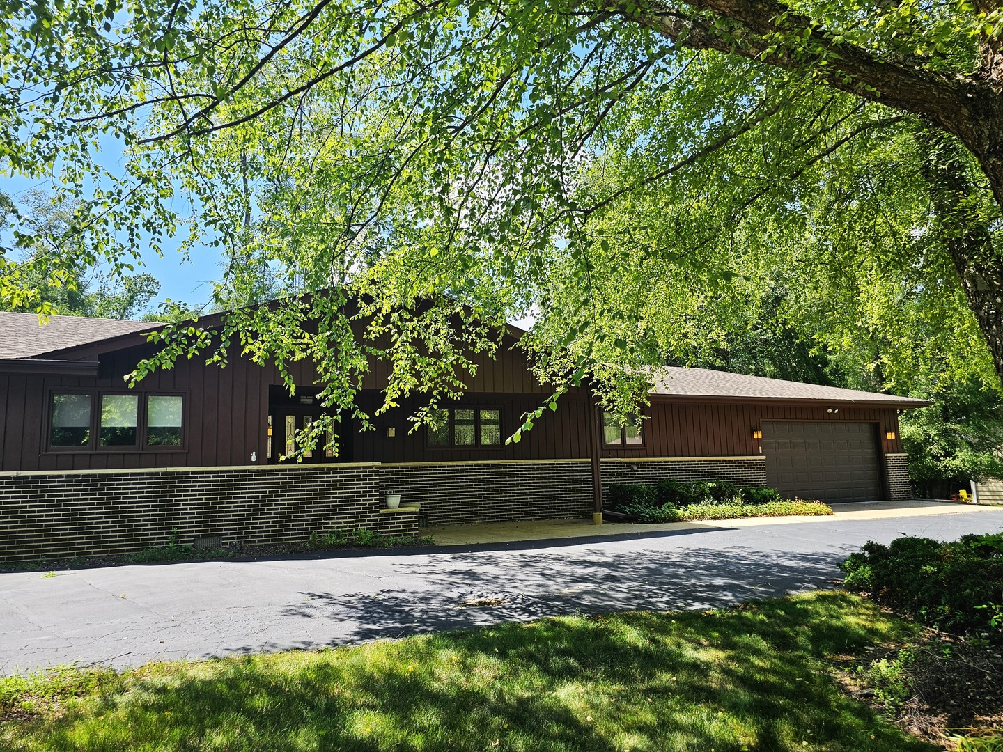 9616 Zimmer Drive Algonquin IL 60102