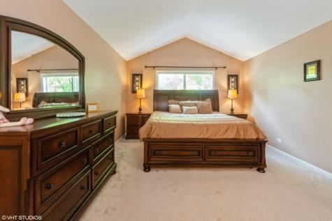 152 Orchards Pass Bartlett IL 60103