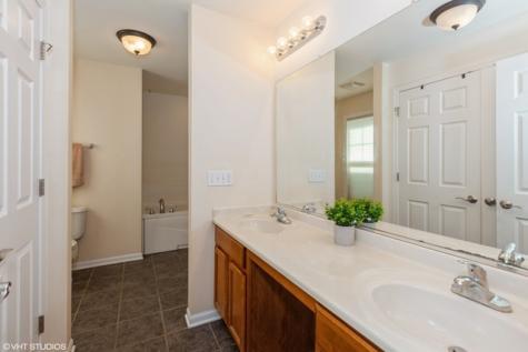 152 Orchards Pass Bartlett IL 60103