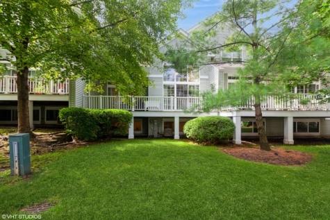 152 Orchards Pass Bartlett IL 60103