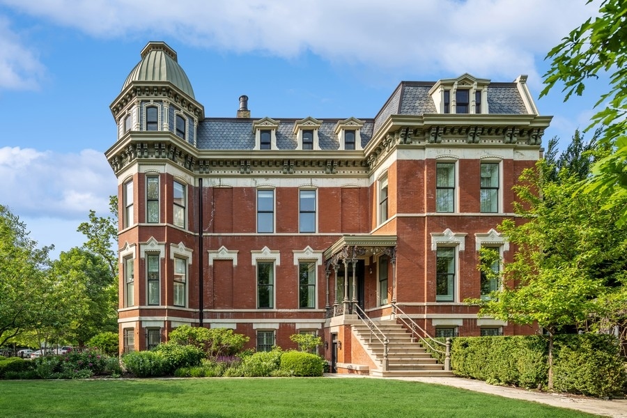 1407 North Hoyne Avenue Chicago IL 60622