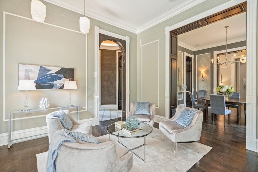 1407 North Hoyne Avenue Chicago IL 60622