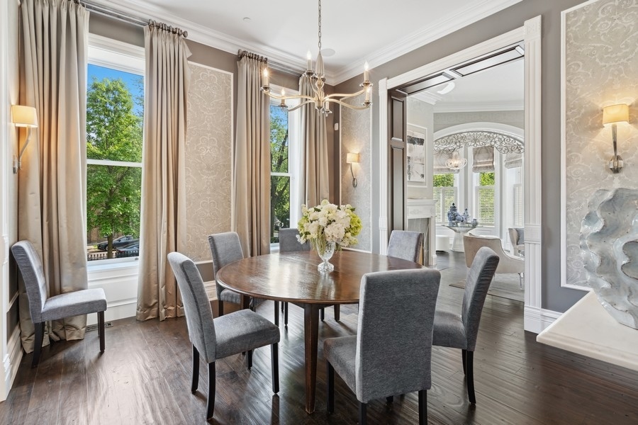 1407 North Hoyne Avenue Chicago IL 60622