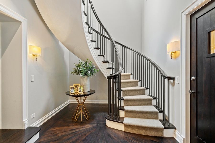 1407 North Hoyne Avenue Chicago IL 60622