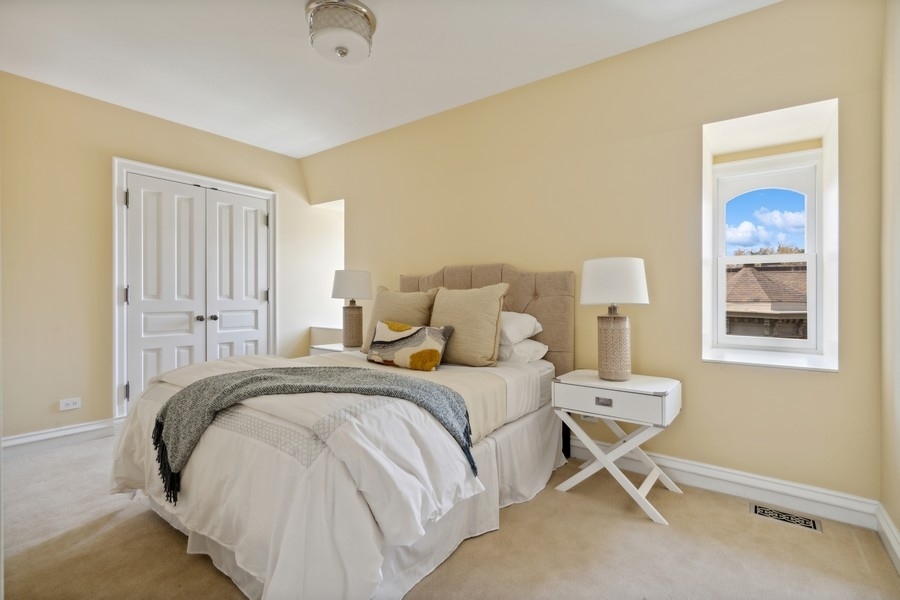 1407 North Hoyne Avenue Chicago IL 60622