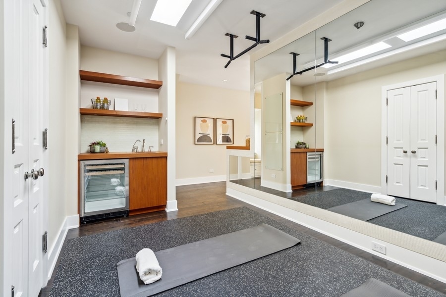 1407 North Hoyne Avenue Chicago IL 60622