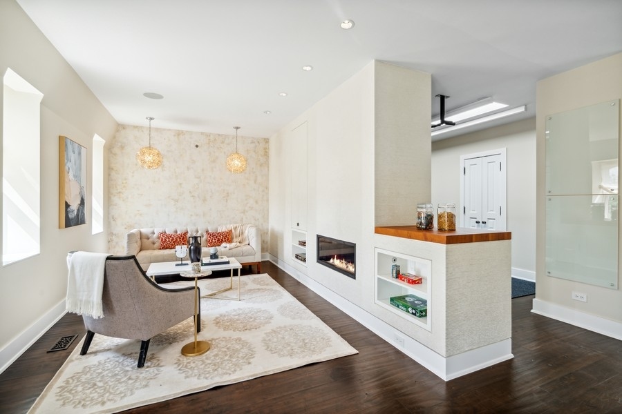 1407 North Hoyne Avenue Chicago IL 60622