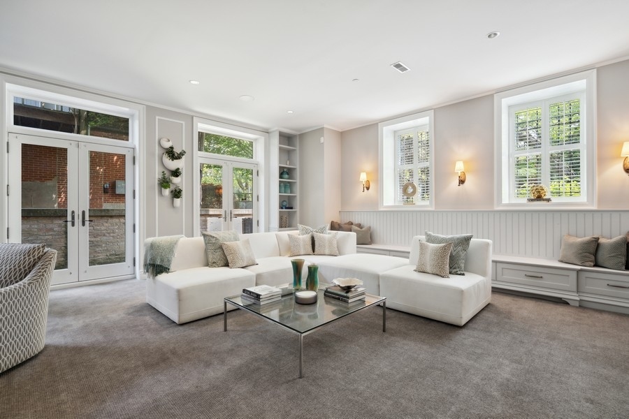 1407 North Hoyne Avenue Chicago IL 60622