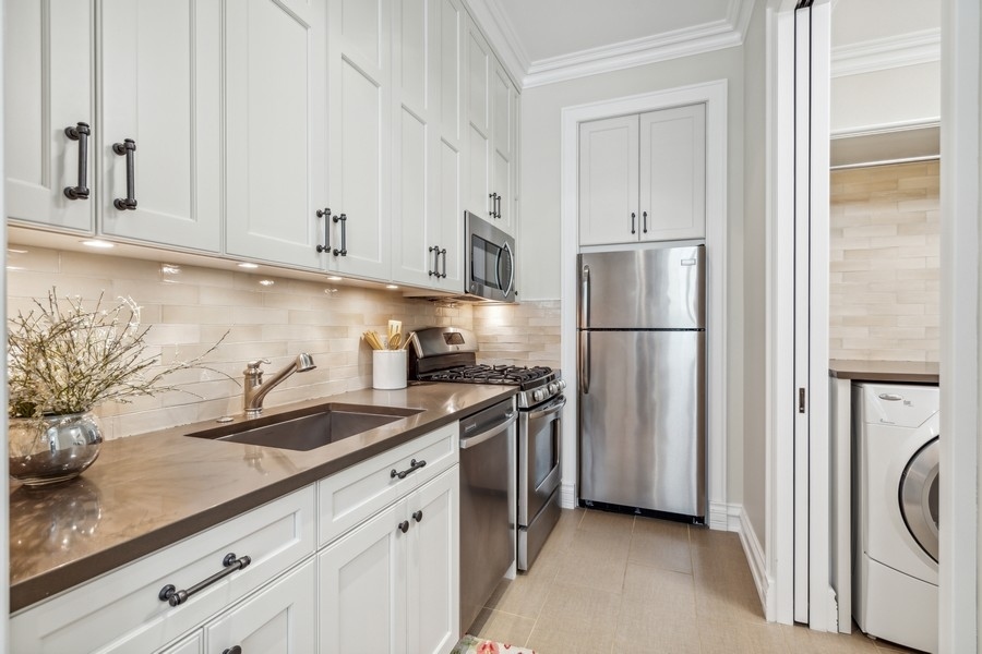 1407 North Hoyne Avenue Chicago IL 60622