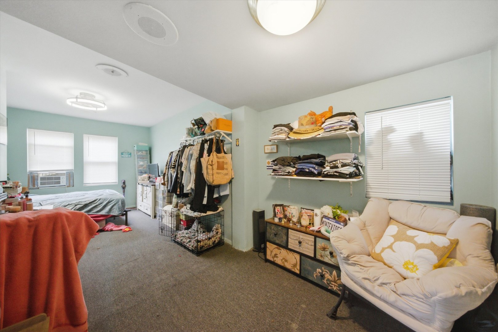 5122 West Bloomingdale Avenue Chicago IL 60639