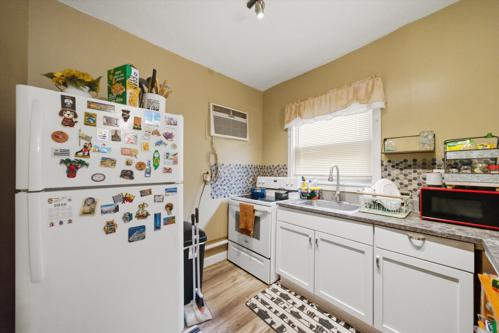 5122 West Bloomingdale Avenue Chicago IL 60639