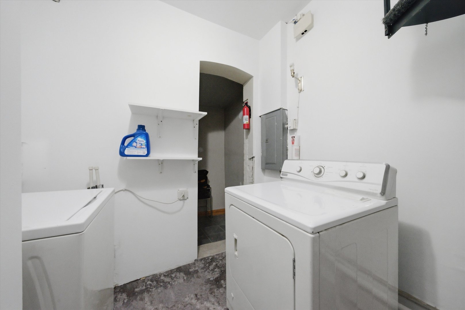 5122 West Bloomingdale Avenue Chicago IL 60639