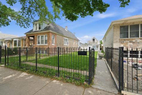 5122 West Bloomingdale Avenue Chicago IL 60639