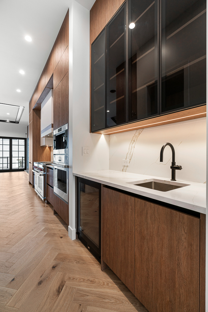 3456 North Claremont Avenue Chicago IL 60657